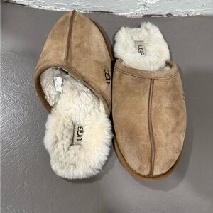 UGG Men’s Scuff Slippers Shearling Lined